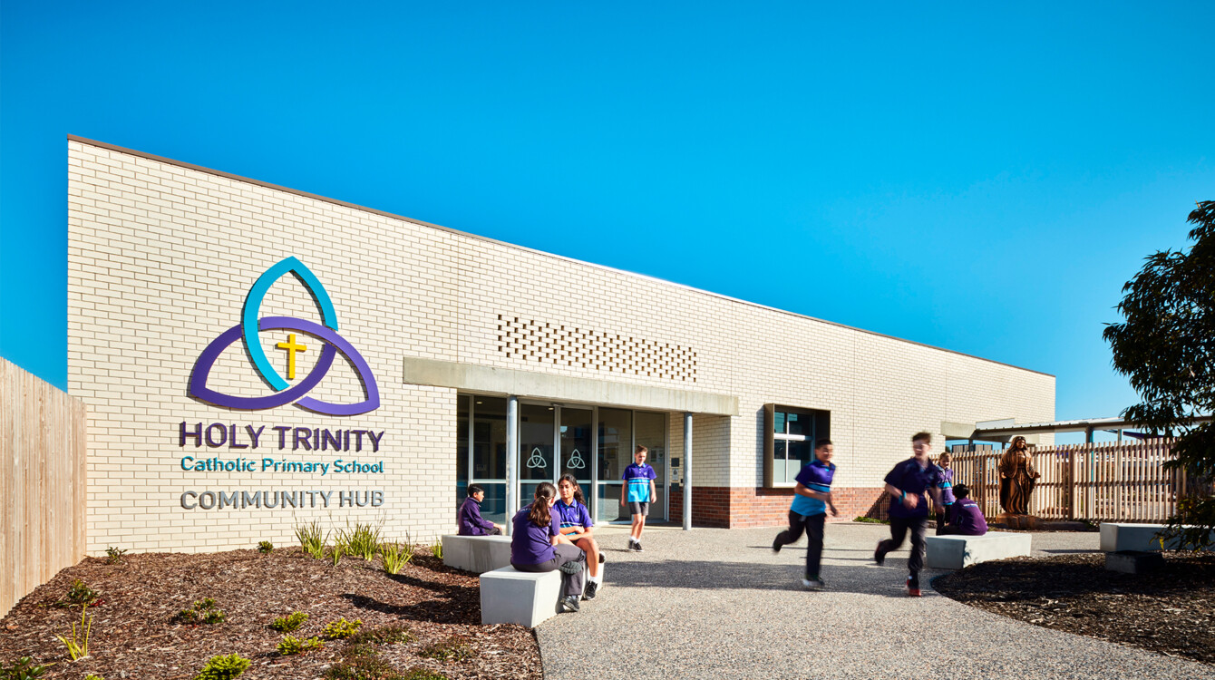 Chc Holy Trinity Catholic Primary School 8245